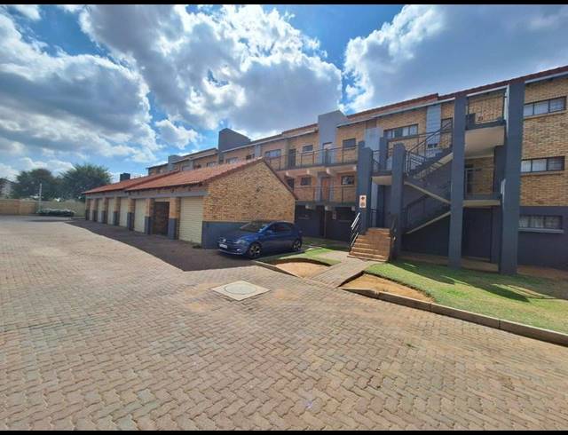 2 BEDROOM APARTMENT FOR SALE IN THE ORCHARDS